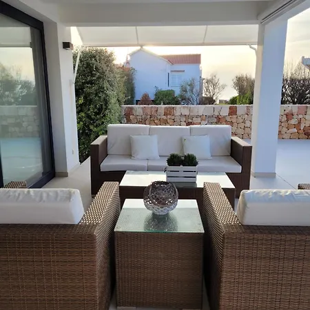 Juanita Villa Cala Blanca (Menorca)